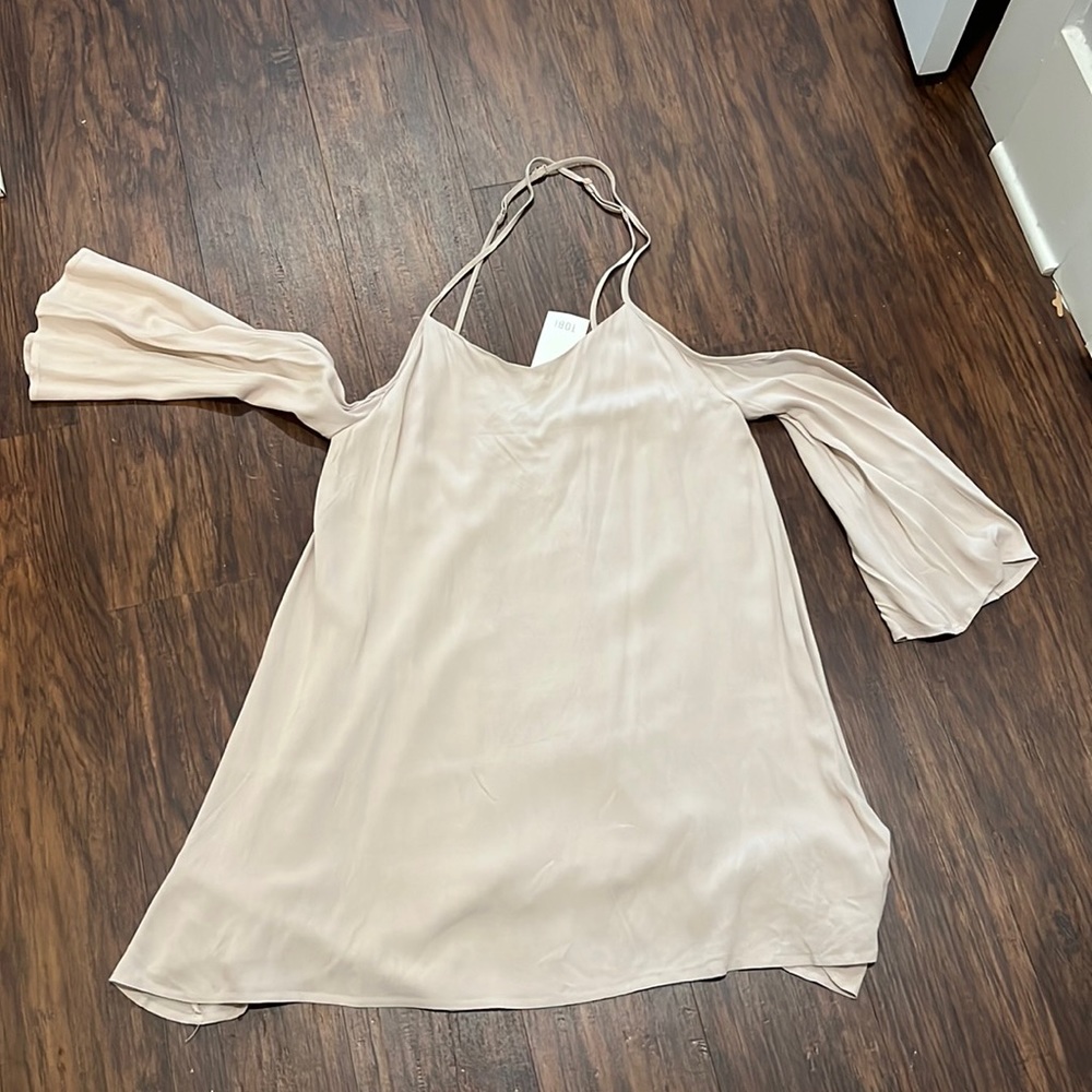 Tobi Shift Dress. Brand new. Never worn. NWT.